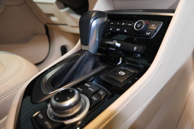 Fahrzeugabbildung BMW 225 i Active Tourer Luxury Line/Pan./Leder beige