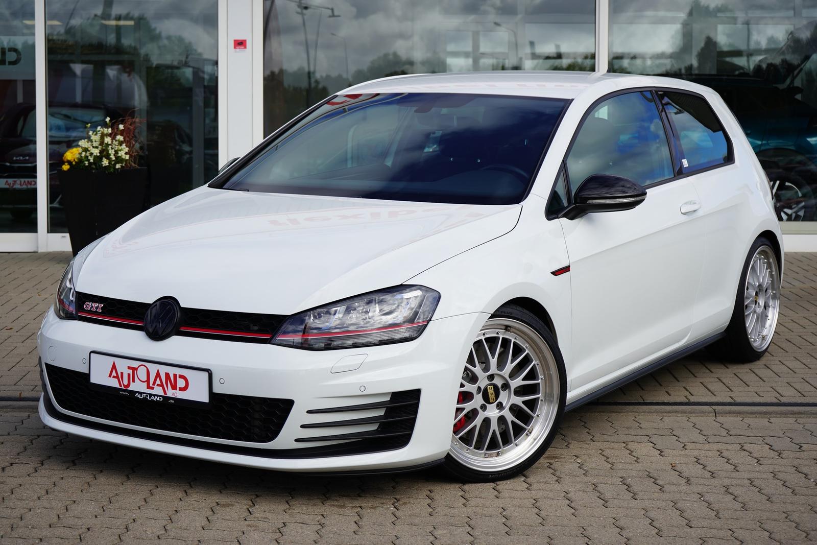 Volkswagen Golf VII 2.0 GTI Sitzheizung Klimaaut. PDC AHK