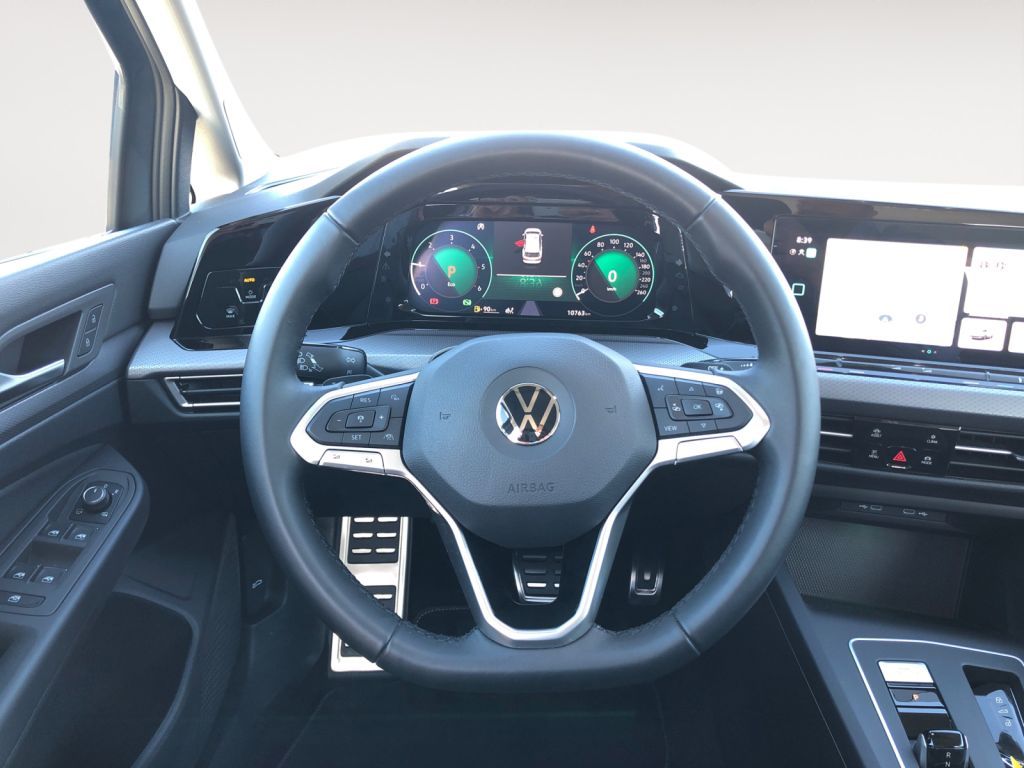 Fahrzeugabbildung Volkswagen Golf Variant 2.0 TDI DSG Active LED Navi Head Up