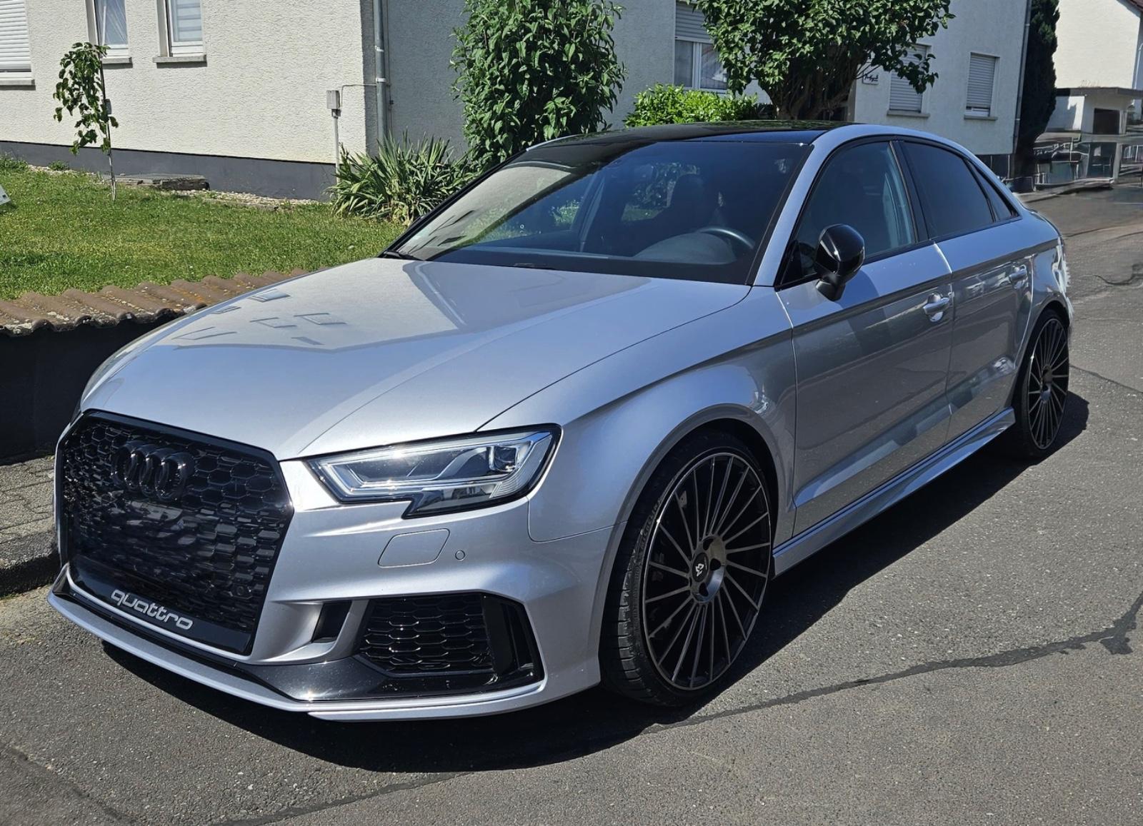 Audi RS 3 2.5 TFSI LED/NAVI/PANODACH/KAMERA/19"ALU