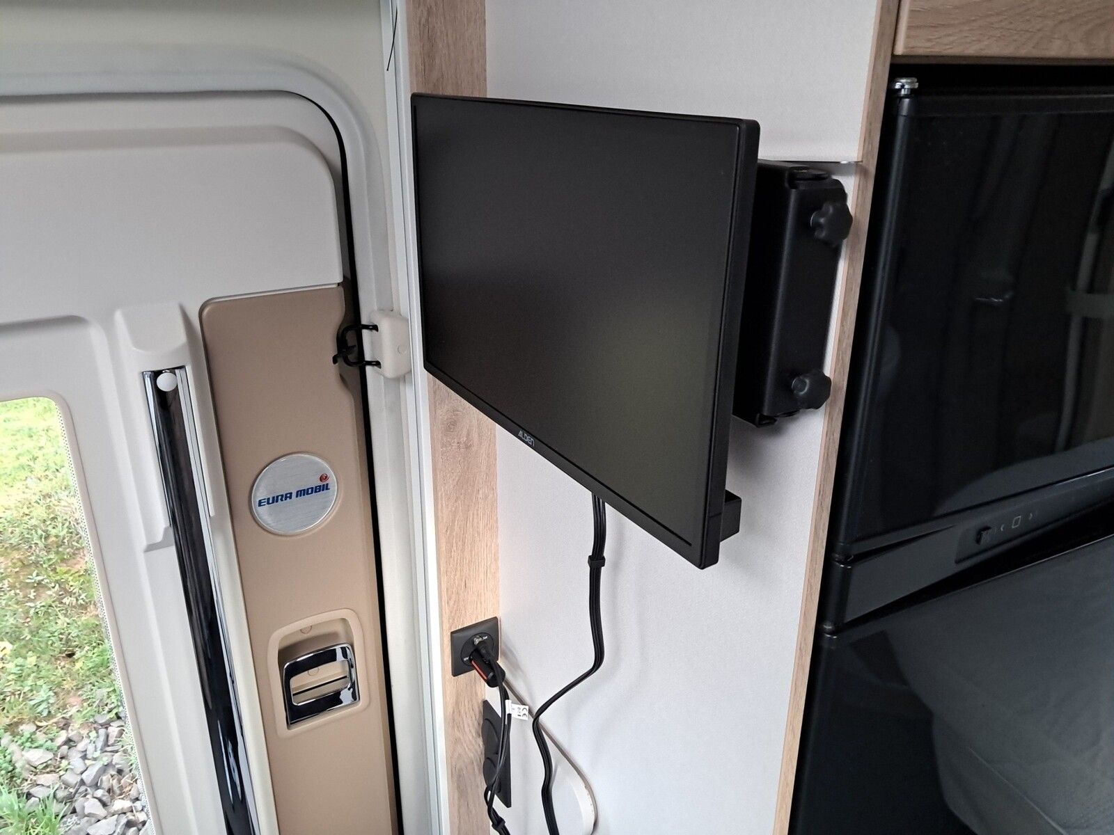 Fahrzeugabbildung Eura Mobil Profila T PT 675 SB AHK,Markise,Solar,SAT