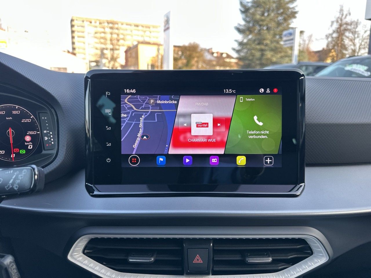 Fahrzeugabbildung SEAT Arona FR 1.0 TSI 116 PS 7-Gang-DSG - mit KI generiert/bearbeitet
