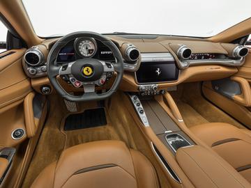 2017 Ferrari GTC4LUSSO — миниатюра 12