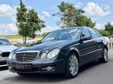 Mercedes-Benz E 280 4Matic Lim. |Sportpaket|Avantgarde|1.Hand| - Mercedes-Benz E 280 mit Benzin-Antrieb: Leder