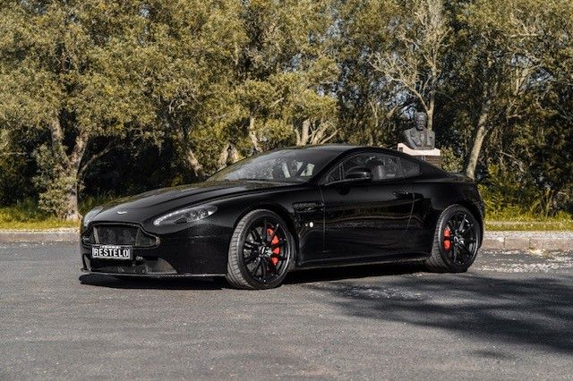 Image of Aston Martin V12 Vantage