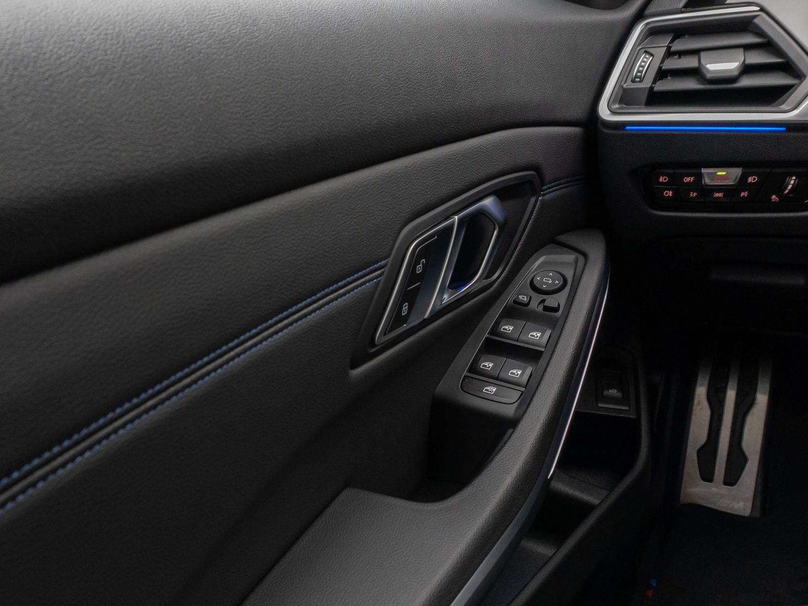 Fahrzeugabbildung BMW 320d M Sport Kamera CockPitPro DAB LED Alarm