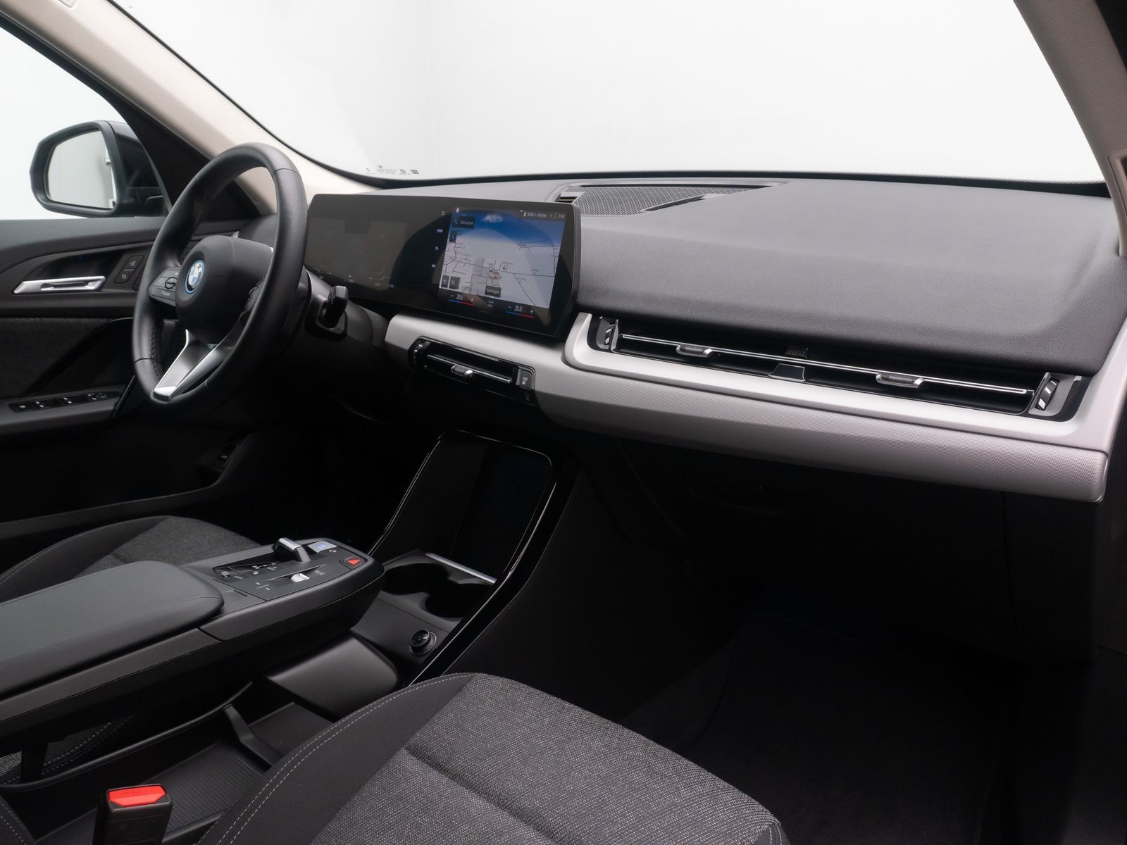 Fahrzeugabbildung BMW iX1 xD30 GeschwindigReg DAB Kamera LED Widscreen