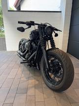Harley-Davidson Street Bob 114 Dark Parts Custom Bike - Harley-Davidson Motorräder in Mönchengladbach