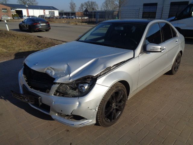 Mercedes-Benz C 220 CDI BlueEFFICIENCY AVANTGARDE