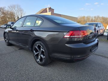 Volkswagen Passat - 5