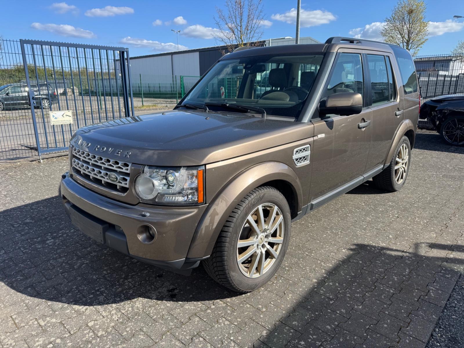 Land Rover Discovery 4 SDV6 HSE   MOTORSCHADEN