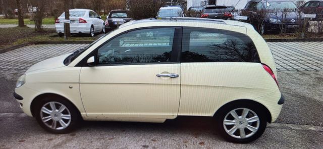 Lancia Ypsilon 1.2 16V Argento