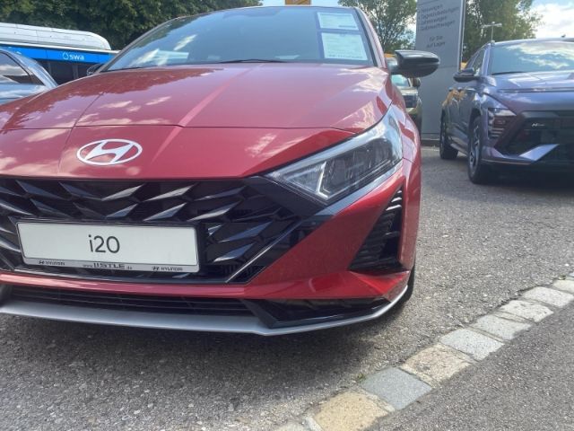 Fahrzeugabbildung Hyundai i20 Blackline Navi Soundsystem Bose LED Apple Ca