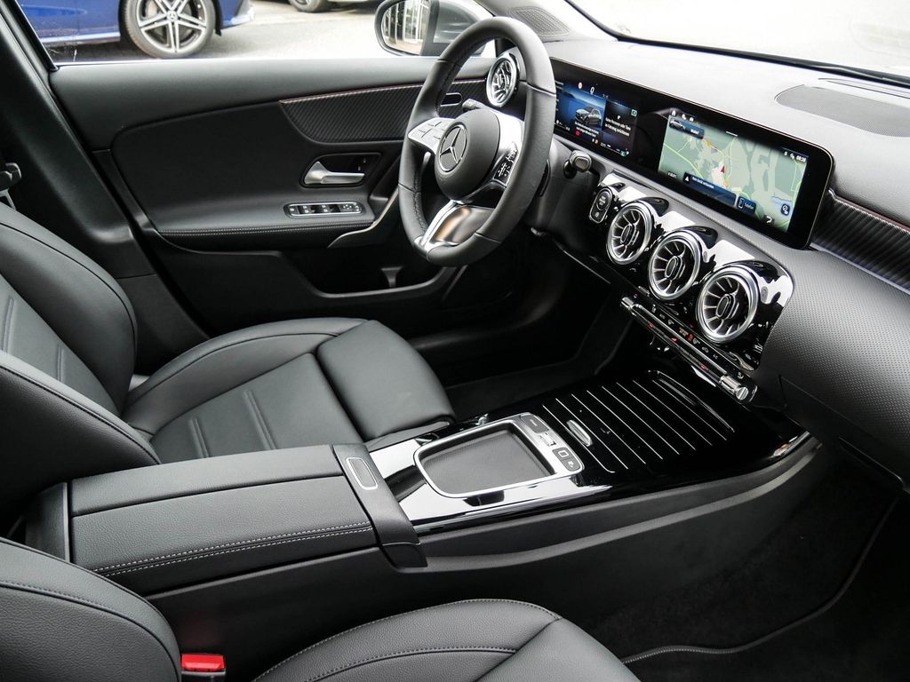 Mercedes-Benz A 250 4M |Progressive|NAVI|MBeam|KEYL|AHK|KAM|LM