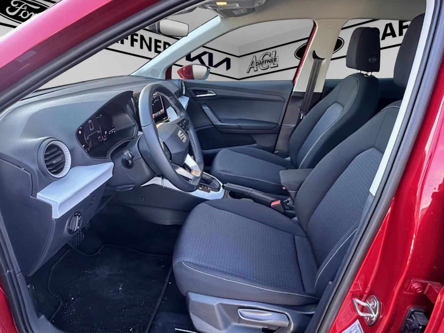 Fahrzeugabbildung SEAT Arona Navi Digitales Cockpit LED Sperrdiff. ACC