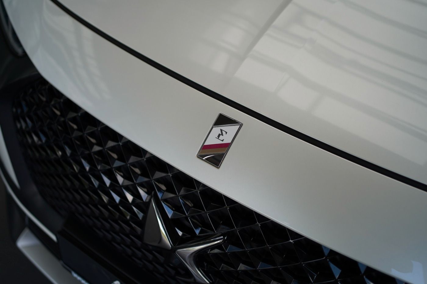 Fahrzeugabbildung DS Automobiles DS7 Crossback E-Tense 4x4 300 Anhängerkupplung