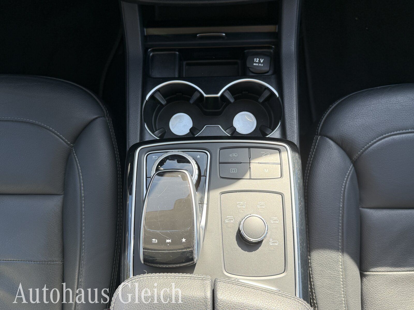 Fahrzeugabbildung Mercedes-Benz GLE 400 AMG Line 4Matic (EURO 6d-TEMP) COMAND AP