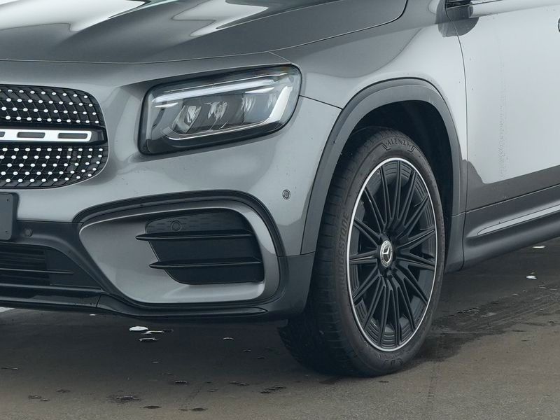 Fahrzeugabbildung Mercedes-Benz GLB 250 4M AMG Night+Pano+Burm+360°+Keyless+20"