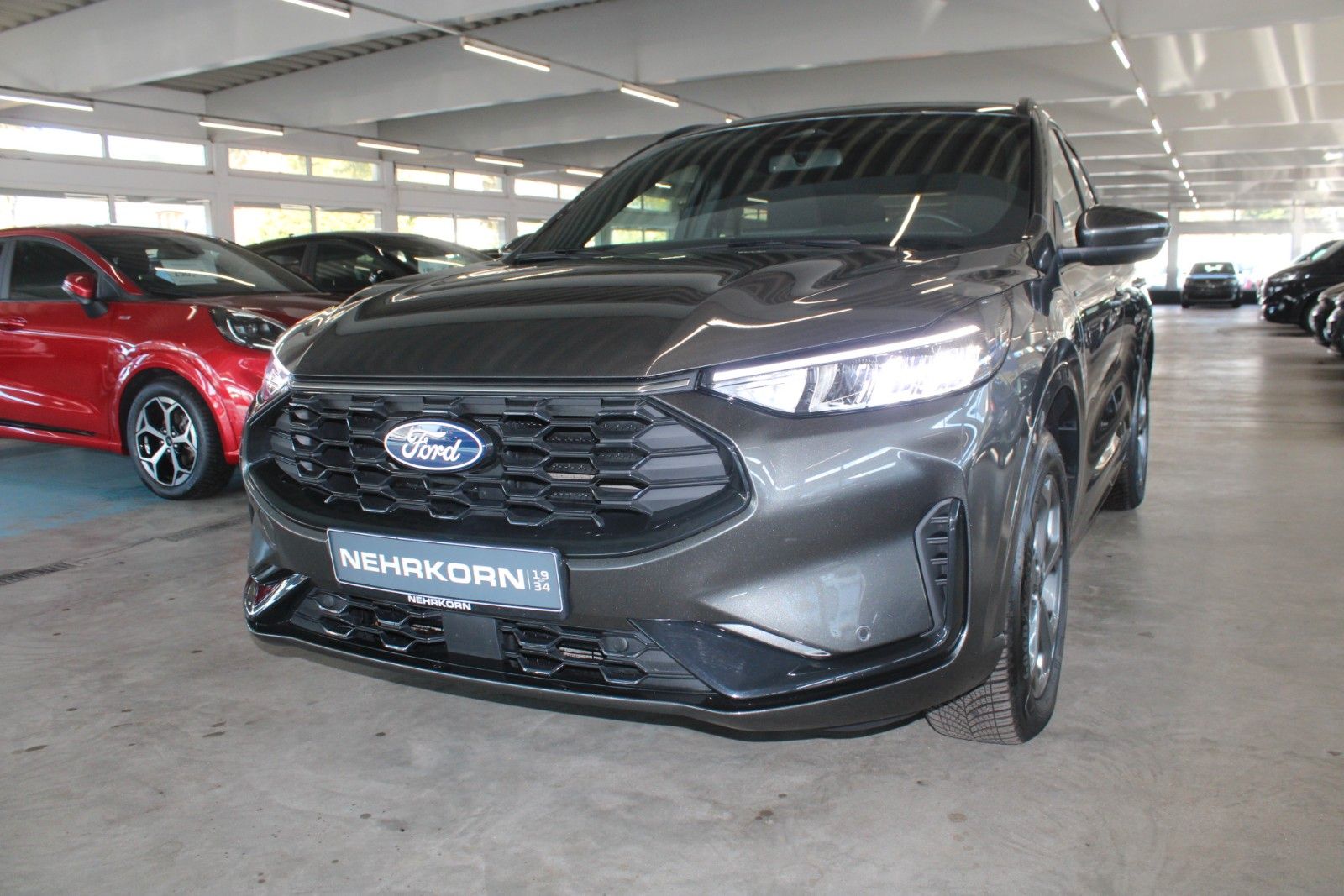 Fahrzeugabbildung Ford Kuga PHEV ST-Line GJR LED Cam WinterPaket uvm
