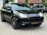 Porsche Cayenne Turbo S NAVI+LEDER+PANO+BOSE+AHK+20"ALU - Porsche Cayenne aus 2006: Turbo