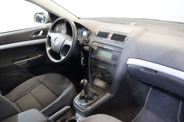 Skoda Octavia 1.6 FSI Ambiente KLIMA+PDC+ALU