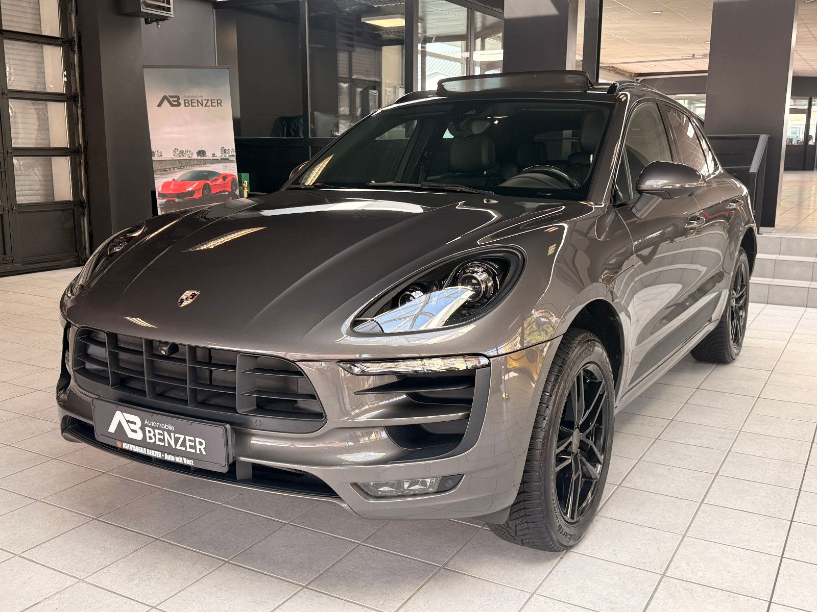 Fahrzeugabbildung Porsche Macan S Diesel/PANO/360°/MEMORY/SOUND/SHZ