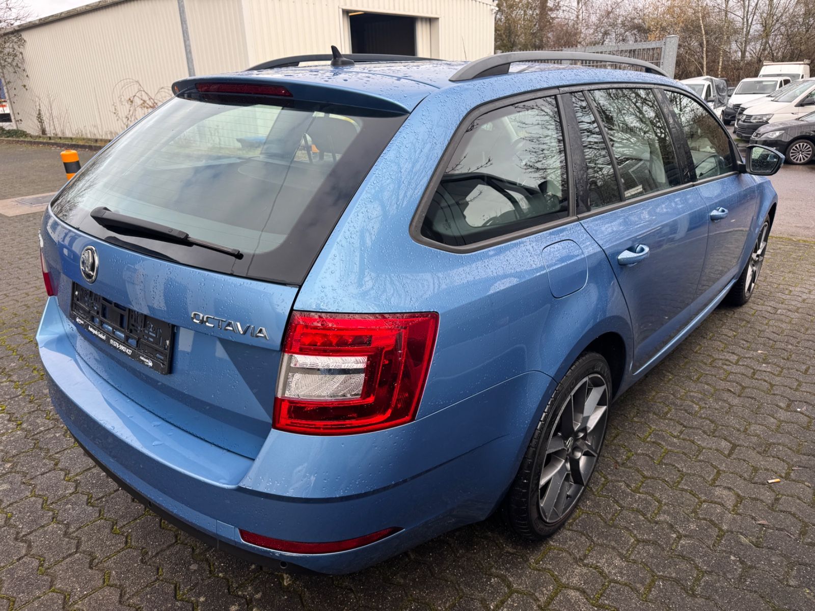 Fahrzeugabbildung SKODA Octavia Combi Ambition DSG+Navi+Alu