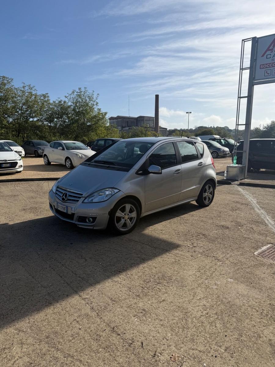 Mercedes-Benz A 180