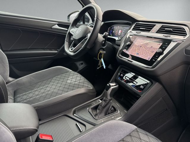 Tiguan 2.0 TDI DSG R-LINE AHK+LED+NAVI+RÜKAM+ACC