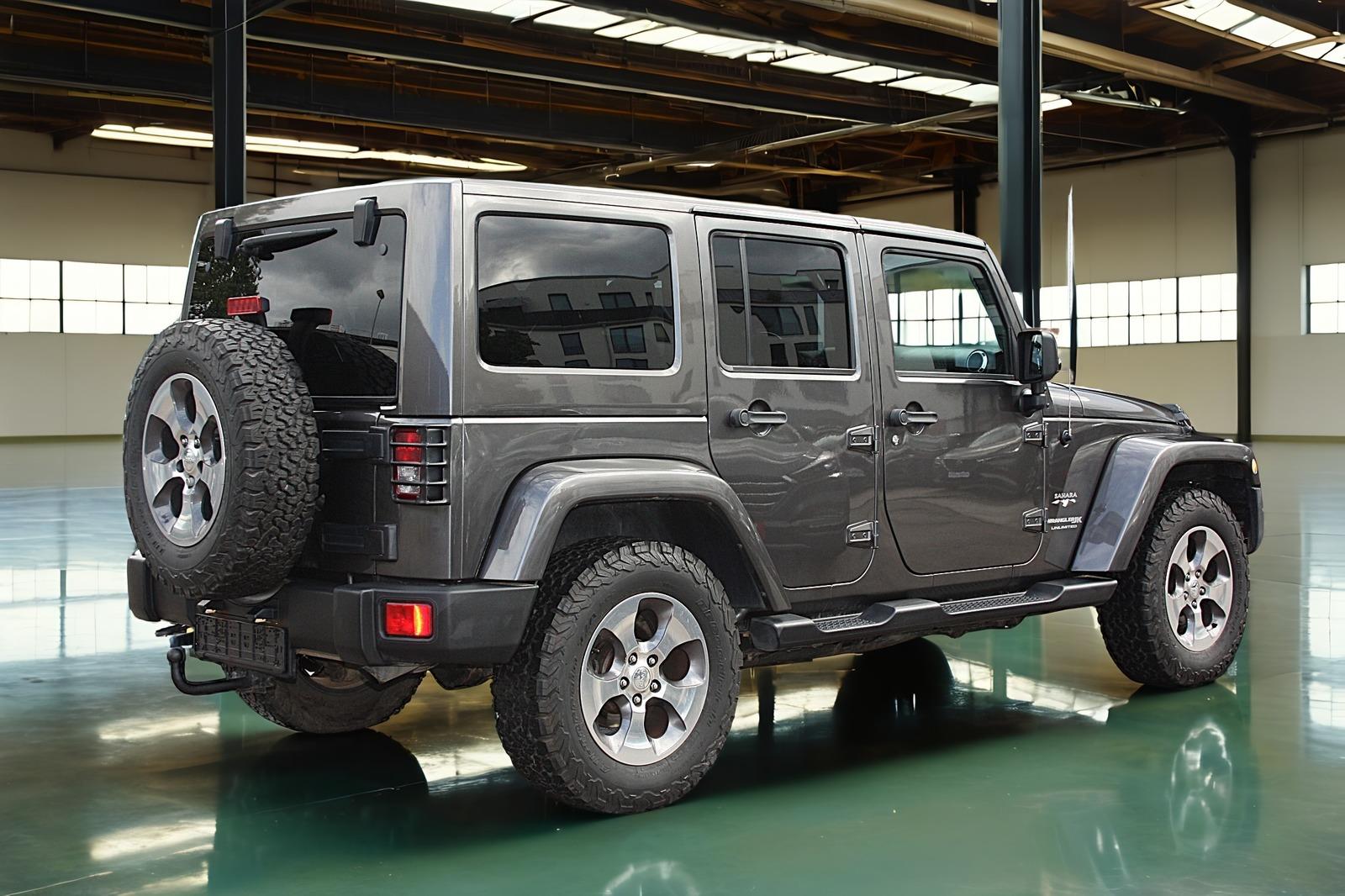 JEEP WRANGLER 2.8 SAHARA AUTO. GPS / CUIR / ATTELAGE / LED | 200 ch | 4X4 | ATTELAGE FIXE | PANORAMA | SELLERIE CUIR