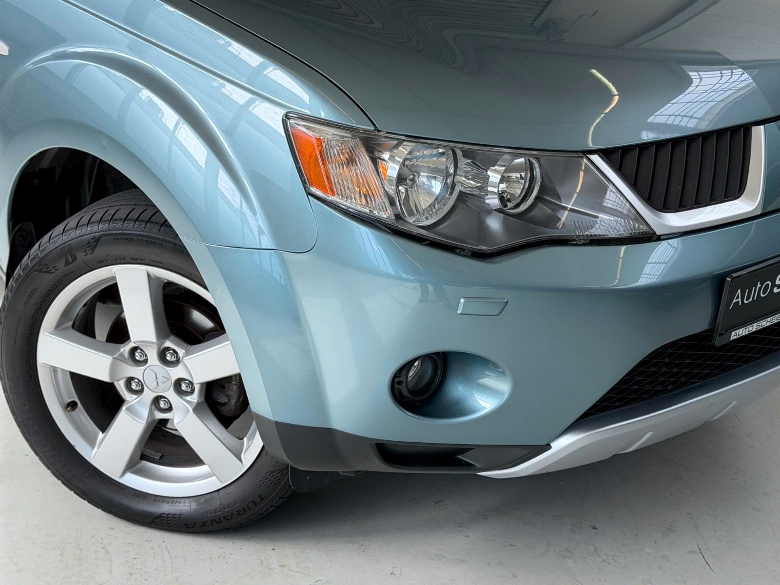 Mitsubishi Outlander 2.2 DI-D 156 ch • 4WD • 7 places • Cuir • Toit ouvrant • Caméra