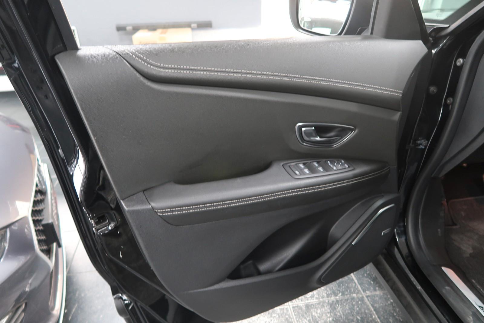 Renault Scenic IV BOSE Edition*Led*Acc*Pdc*Navi*Tüv Neu*