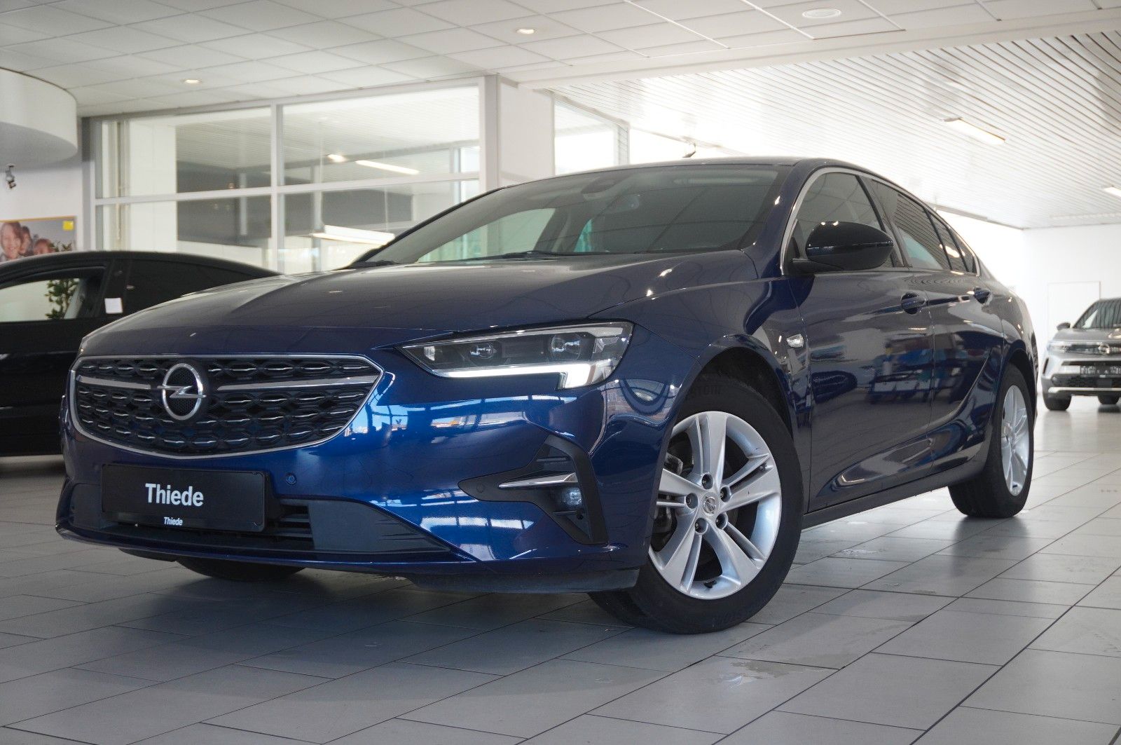 Fahrzeugabbildung Opel Insignia B GS 2.0D BUSINESS NAVI/BOSE/KAMERA/AHK
