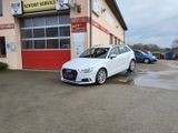 Audi A3 Sportback 30 TFSI sport**Automatik** - Audi A3 mit Benzin-Antrieb: Kleinwagen