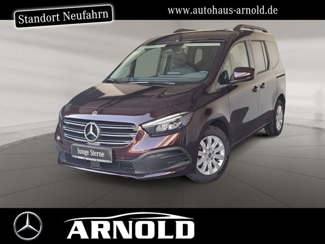 Mercedes-Benz T 180 d Progressive Navi LED Kamera KeylessGo !!