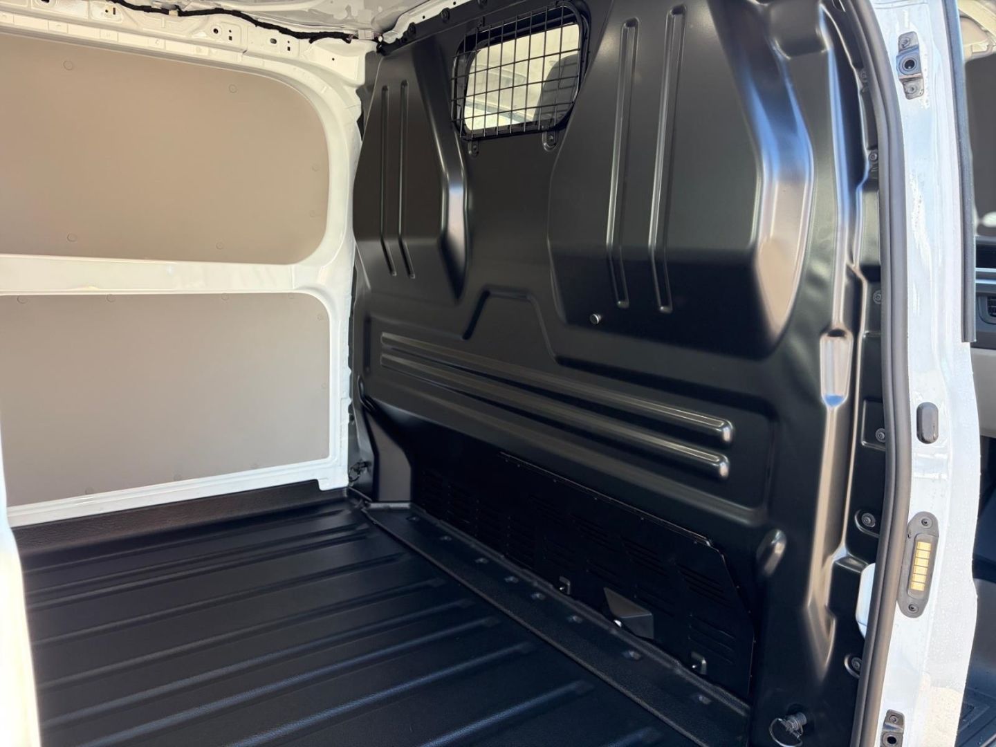 Fahrzeugabbildung Ford Transit Custom Kasten 300 L1 Trend FWD