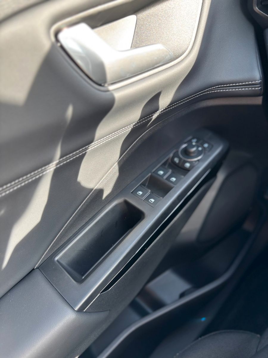 Fahrzeugabbildung Ford Puma Titanium