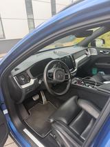 Volvo XC60 B5 D AWD R Design Geartronic R Design - Volvo XC60 in Wiesbaden