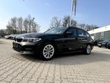 BMW 318d Touring *LED Navi Leder AHK DAB el. Heck* - gebrauchte BMW 318 aus dem Jahr 2021