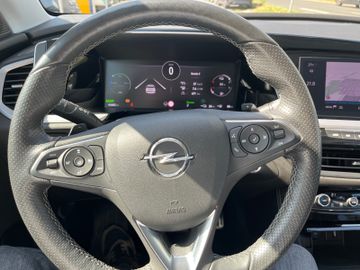 Opel Grandland GSe 1.6 PlugIn Hybrid 4 AHK Matrix-LED