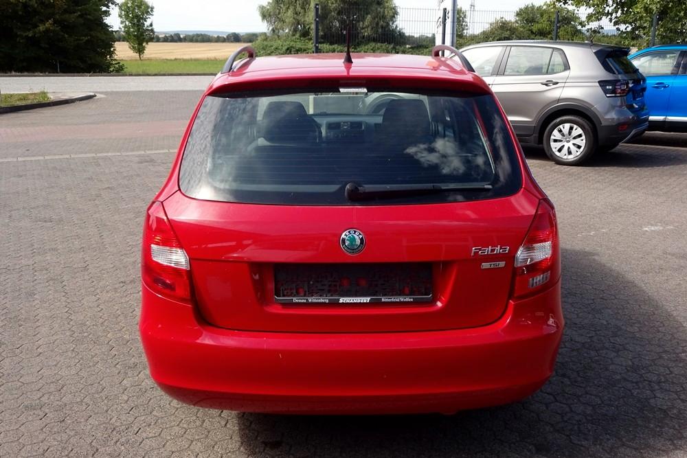Skoda Fabia 2012 — photo 15