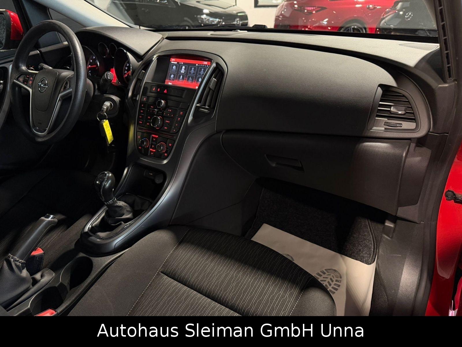 Opel Astra 2015 — photo 14