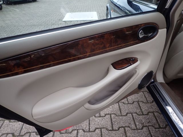Fahrzeugabbildung Jaguar XJ Daimler 4.0 Leder e-Sitze Alarm Klima el.SP e