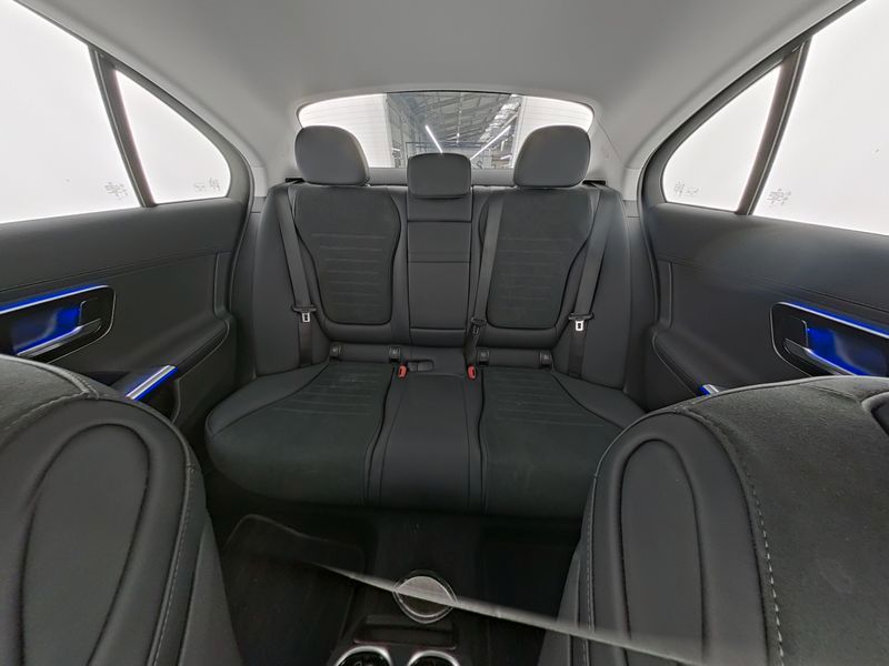 Fahrzeugabbildung Mercedes-Benz C 180 AMG Kam+Memory+Totw+Ambi+WinterPak