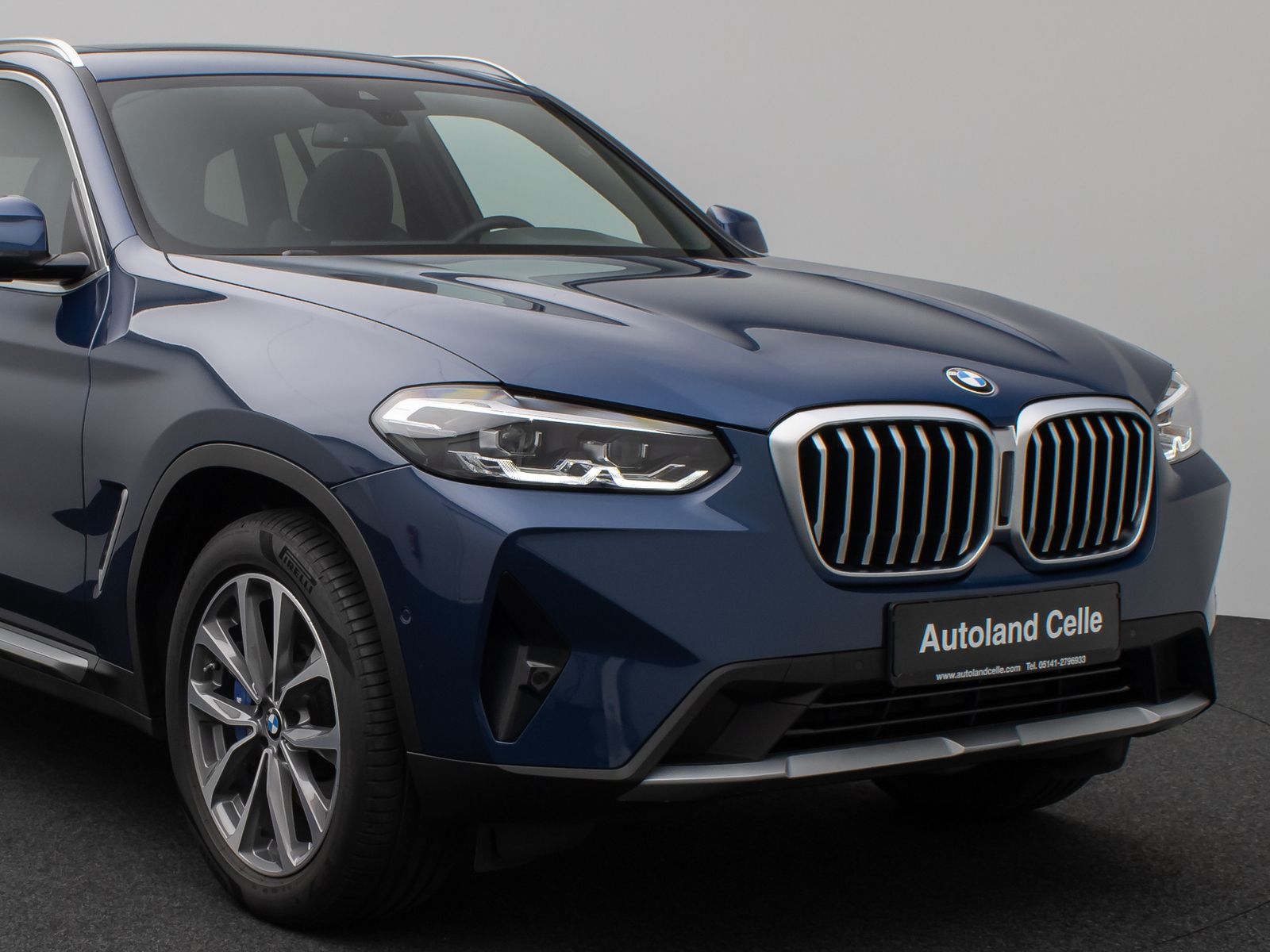 Fahrzeugabbildung BMW X3 xD30i Panorama Kamera DAB HiFi Sport 19Zoll