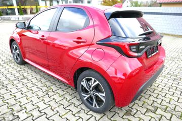 Bild 3 Toyota YARIS HYBRID STYLE EU; WINTERPAKET, RFK, LM