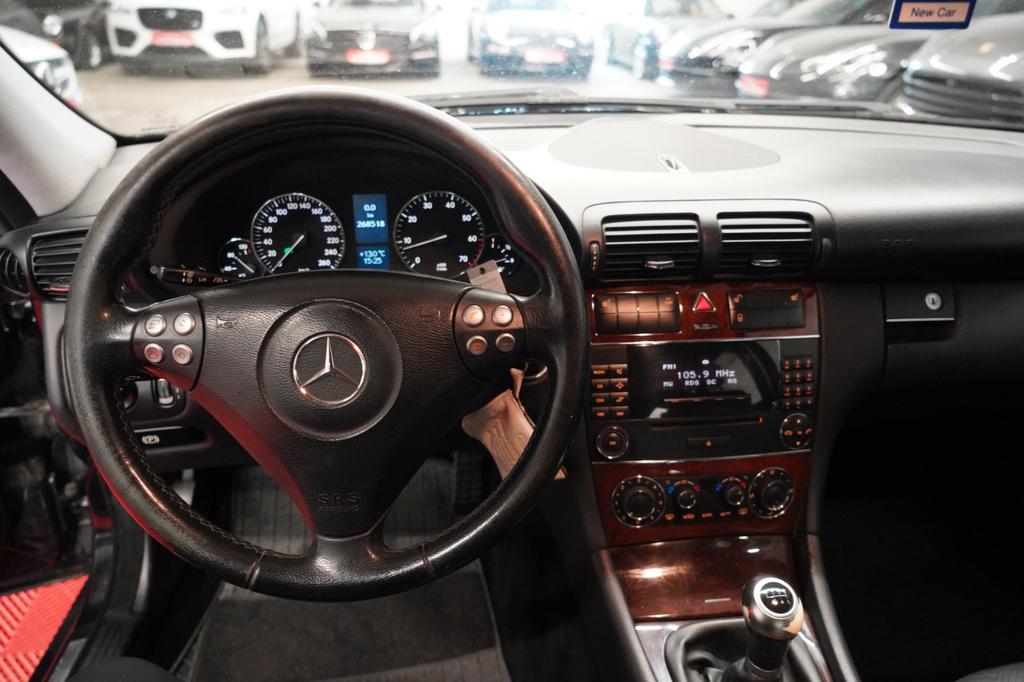 Mercedes-Benz C 230
