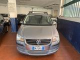Volkswagen Touran 1.9 TDI 105CV DPF Trendline - Volkswagen Touran mit Diesel-Antrieb: Kleinbus, 1.9
