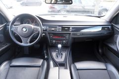Fahrzeugabbildung BMW 3 Coupe 320i Automatik Schiebedach PDC SHZ Klima