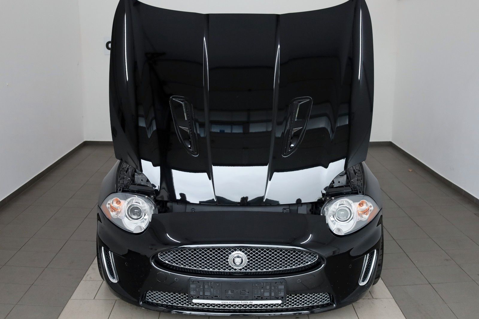 Fahrzeugabbildung Jaguar XKR Cabrio 5.0 V8 R Performance,Navi,SH+Lüftung